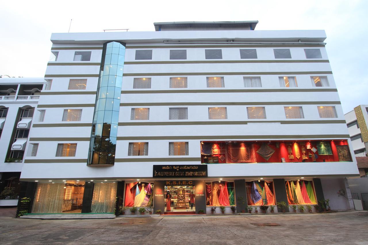 Sandesh Pride Mysore Buitenkant foto